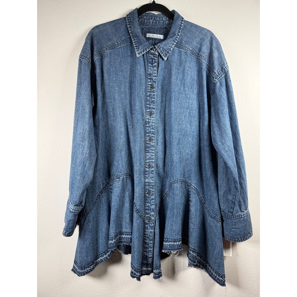 Free People We The Free Blue Denim High Low Swing Shirt Jacket Medium Wash - Picture 2 of 4